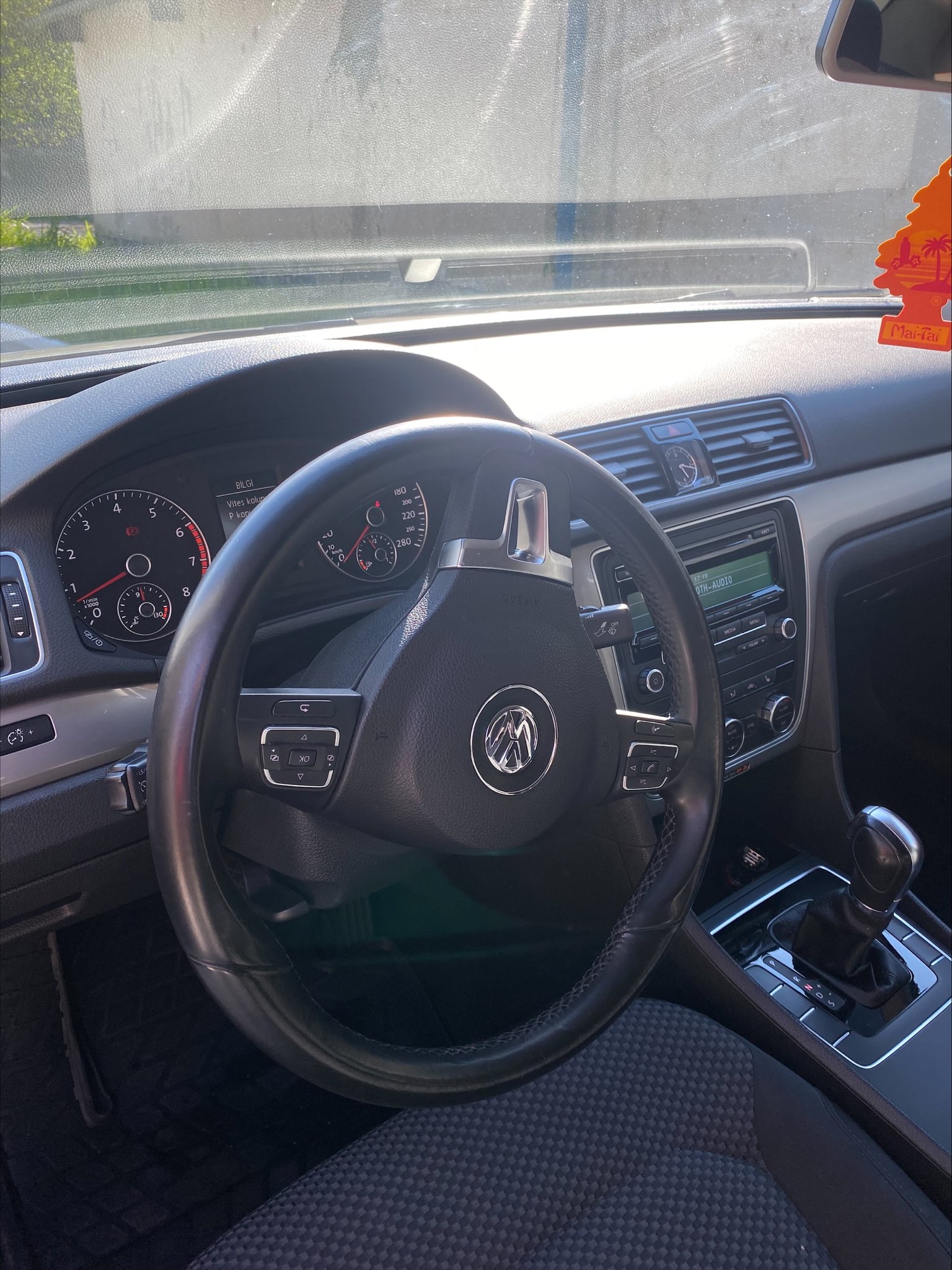 5E1081C7-1EAC-4F0B-BF14-F500BAB9F643